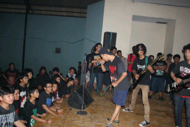 DEATH METAL FROM TANGERANG
OUR MEMBERS
@USROOY @DHMSDWK @RIZKIAWIGUNA @REYNALDYUDHA @BILAMUKATADIN

CONTACT : 089653216582 / 3105726B
