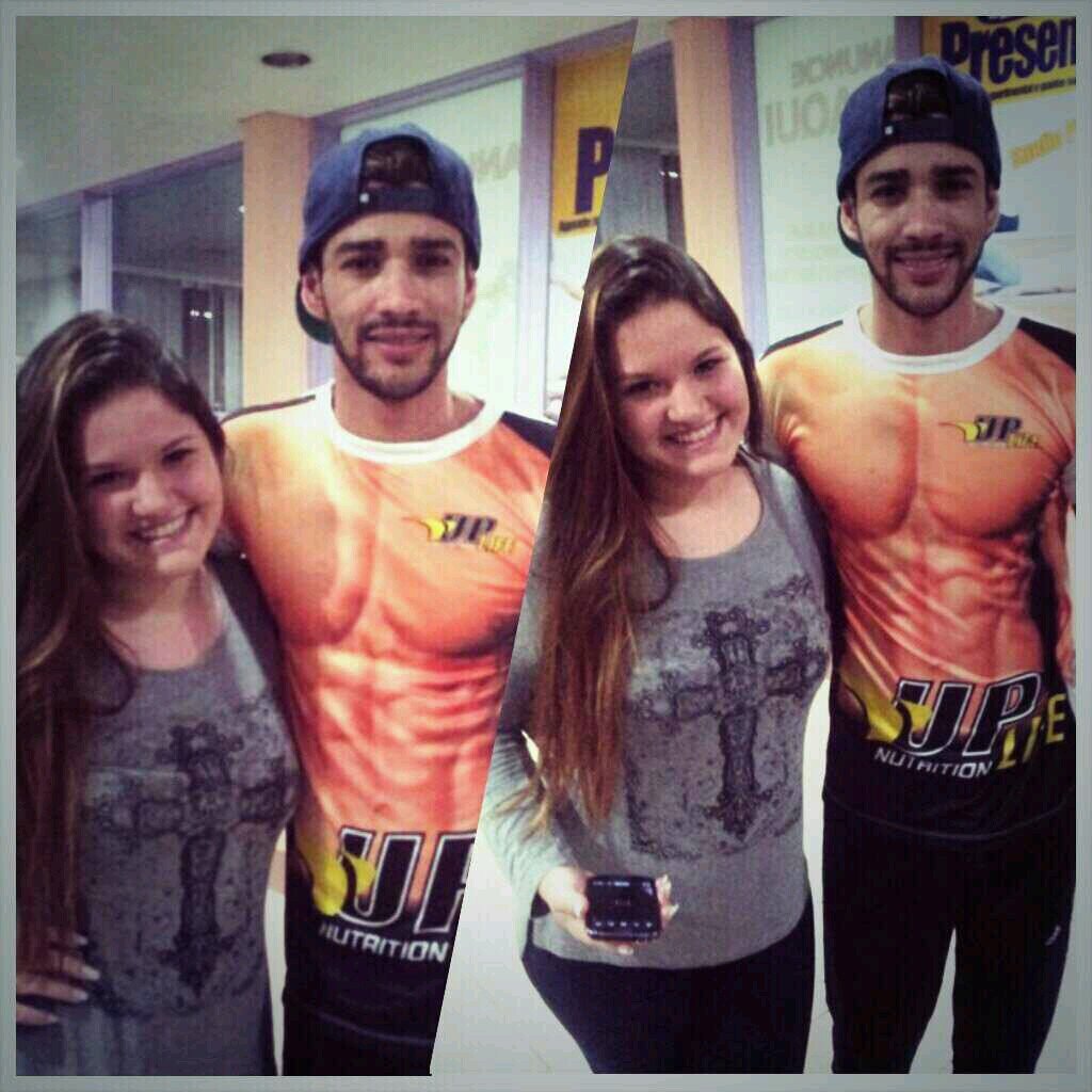 Único FC de Foz do Iguaçu. Tão longe e ao mesmo tempo tão perto @Gusttavo_Lima ∞ Por: @MilenaaSanttos - Fã desde 2009 ♥