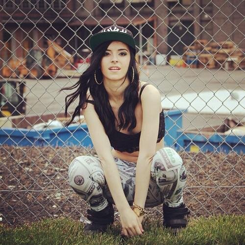 French account about Alyssa Shouse !