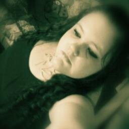 Im a very down to earth person.! I love to chill. Im the type of person who will b honest with u.! Anyways follow me & i follow back.!