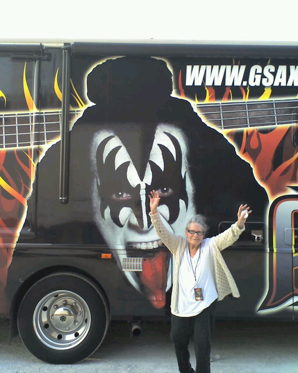 advocate 4 elderly&animals,mom was Gene Simmons special guest,multiple sclerosis,depression,RA,brain,lung,colon,ovarian cancer SUCK, #Farmaid #Prevost #Exile