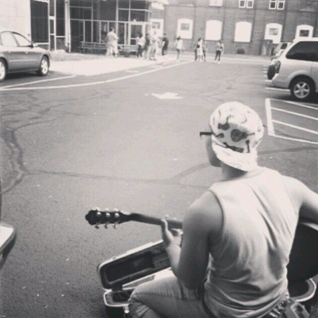 Living the last year of my teenage life. Singer/guitarist of @BroadCallings #TILLfam