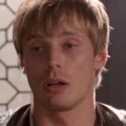 onceandOG's profile picture. prince/king of camelot depending on which season you're on, bit of a clodpole and occasional princess. [joke arthur account]