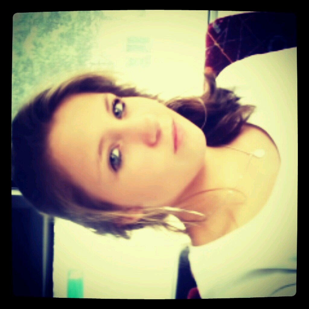 Do not believe the lips that say I love you, but believe the tears fall for you♥