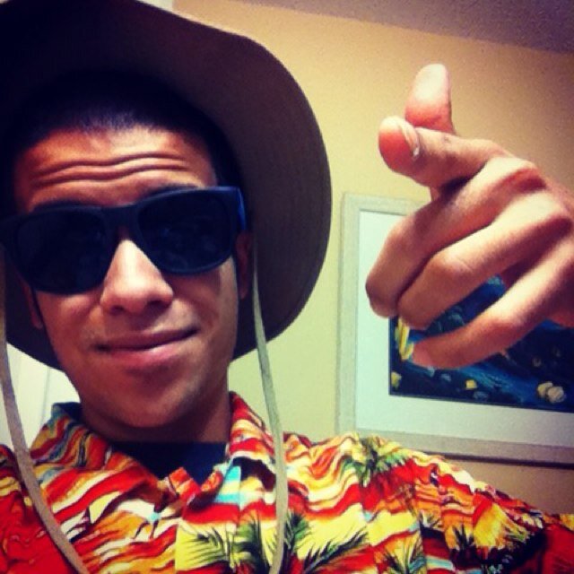 Hey whats up my names nathan.I attend at osceola high school.Im a chill type of guy.So follow me :)