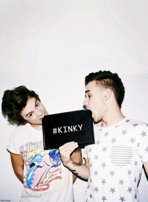 Pretend that my follow button is Louis Tomlinson's ass now tap it :)