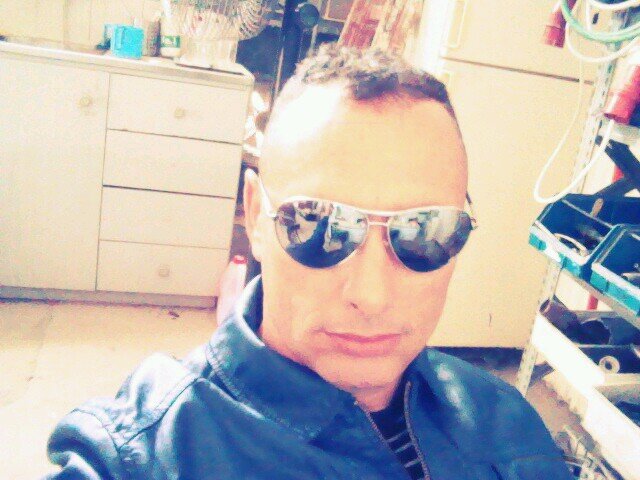 yamlee1's profile picture. 