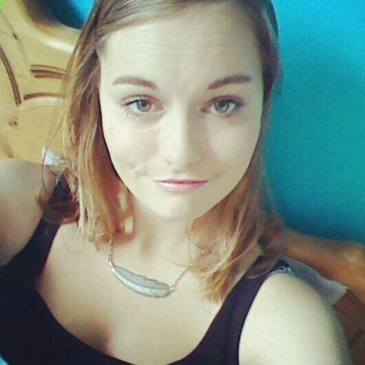 18years old ~ Apothekersassistent Mbo4 ~ Rotterdam ~ insta; daphnerdx