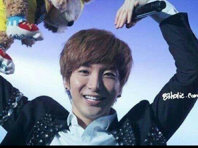 僕はSuperJuniorの天使リーダー＊！！！！！少女達の大統領！トゥギトゥギ~***イトゥクbot**みんな仲良くしてくれるよね~⁇kkkk・ ＊{botさん・ペンちゃん} ♡*・*・＊*・*♢~~~~~おっぱ が 可愛がってあげるkk