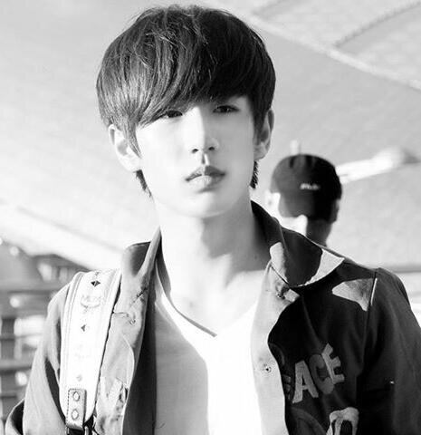 What 'Sup ผม มินนี่(?) มินน่ารัก น่าอ้อน น่าฟัด มินชอบแต๊ะอั๋ง(!) มาทำความรู้จักกันน้า..~  당신에게반했습니다  #95line #JusTBoTNoTReaL