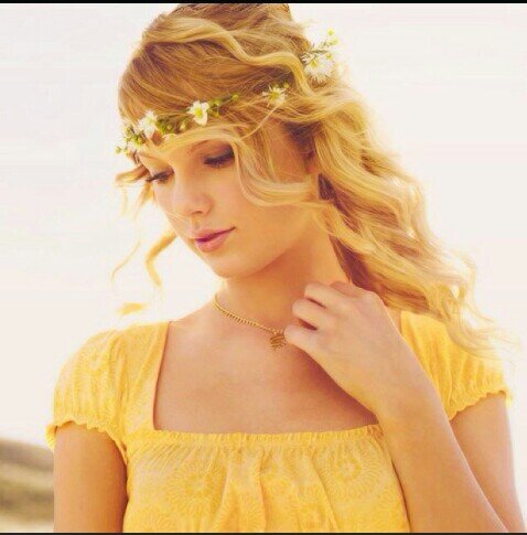 follow @fatimakeith and @kittykathhh she gives u a free follow #Swiftie #Lovatic #Directioner #Mixer