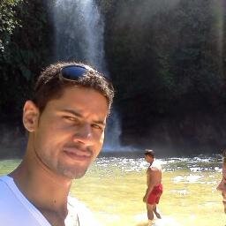 Gentil, Extrovertido,Um pouco tímido as vezes,amigo de todos. Gosto de festas,bebo socialmente,adoro internet em fim socializar !