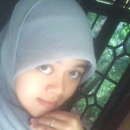 Aku akan selalu berusaha membahagiakanmu Ma, meskipun mama telah bahagia bersama Allah disana ..