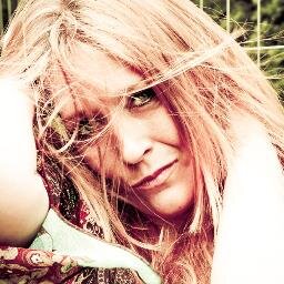 leseblume77's profile picture. hier twittere ich über meinen Bücherblog http://t.co/IQKPz1vbuU und alles was mich sonst so bewegt......