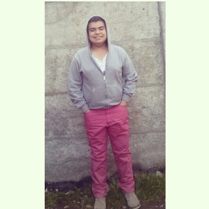 Hay que luchar por tener el exito deseado,
pero tenemos que tener ese objetivo.
Estudiante, chile.