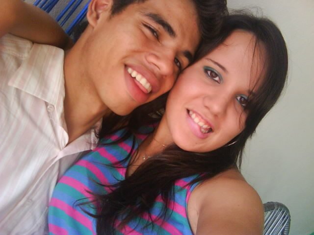 O importante é nunca parar de Sorrir Amando cada vez mais meu namorido e minha bebe que ta chegando ... Completa!