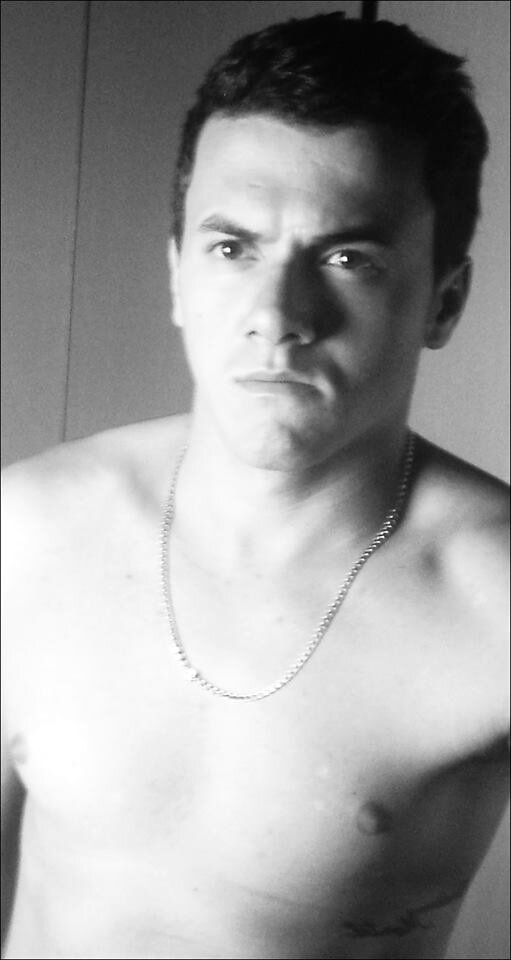 A felicidade esta dentro de voce... quer ve-la, basta sorrir  #Sempre    #pois foi ele que fez  a alegria..DEUS