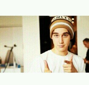 luke brooks · 18 · cool
