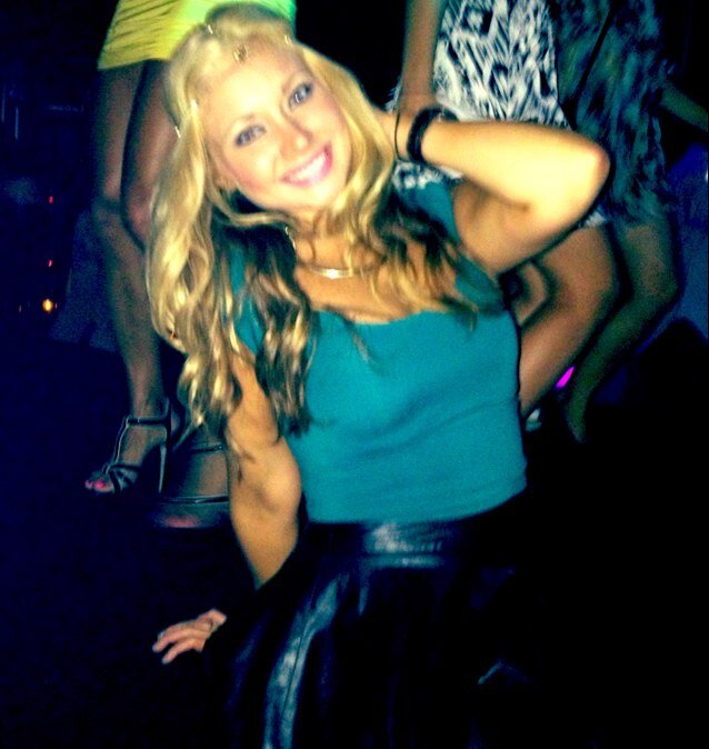 j_meeee7's profile picture. Live and love like tomorrow is never promised