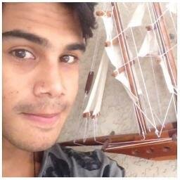 Você Tem Meu Coração. Meu Apoio e Minha dedicação. Eu Tenho Sua Força. Seu Exemplo e Seu sorisso. @Aguiarthur  Te Amo Since: 15/09/12 .