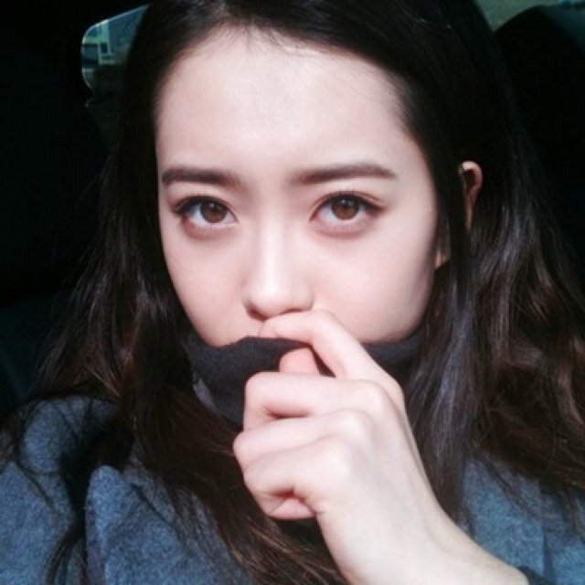 Blind, Korean but not new to all of this. Last name goes before first name in Korea. [RP 18+]