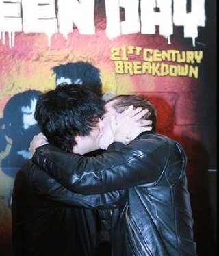 Green day are the best band ever, follow if you agree