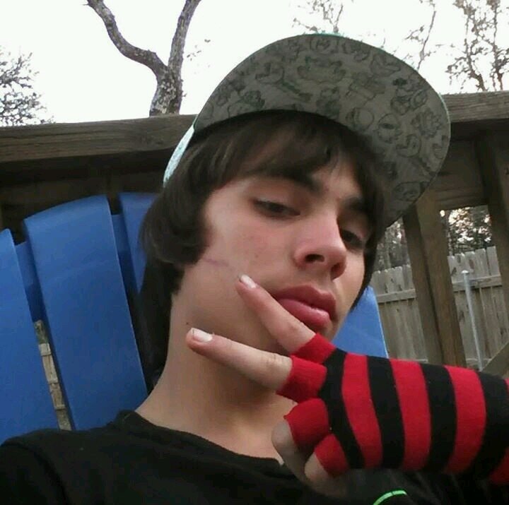 WindDemize's profile picture. Player for OfficialVampireSucks