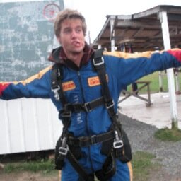 mononclepeche's profile picture. Outdoor ed teacher, PE student, Rockclimber, Scubadiver, world citizen