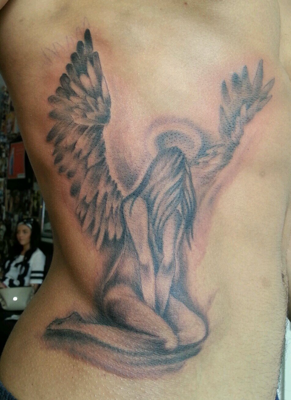 Inkfliction is a multi award winning tattoo & body art studio located in the pleasant surroundings of High Barnet in the heart of North West London.