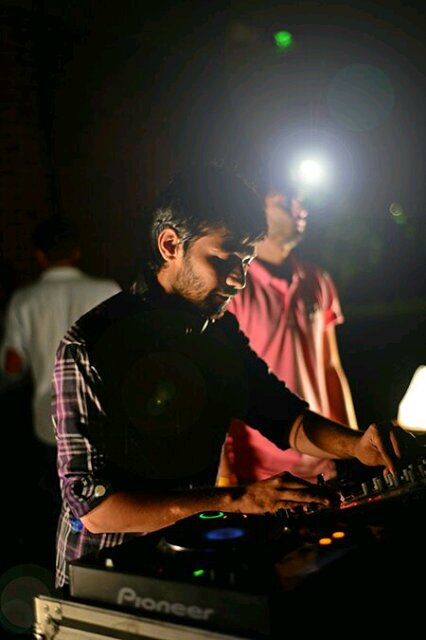 Dj/Artist