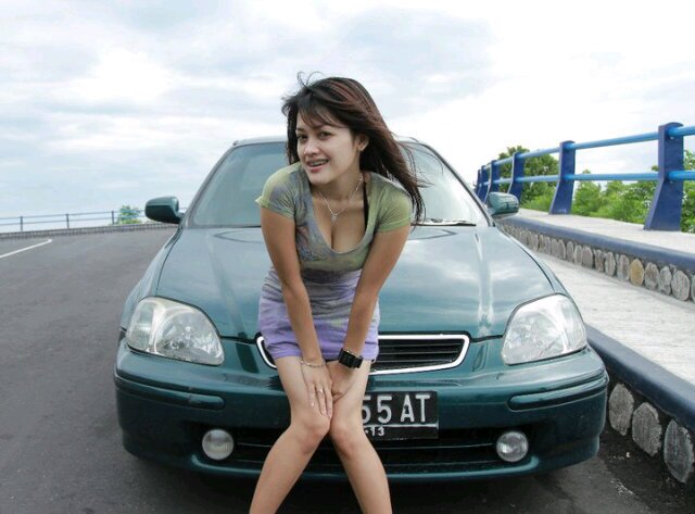 AinaThalitaa's profile picture. 