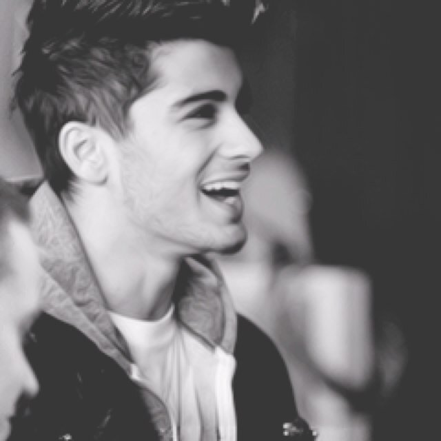 Follow @SexrauhlJusteen please x