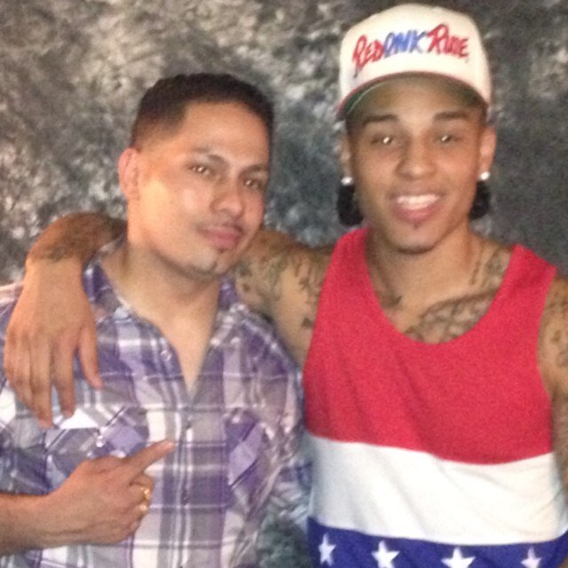 http://t.co/vTDqSjocxD & follow me @damanlui & instagram @lui_pingadulce im a promoter. Ask about me.