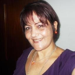 Sou profissional liberal na área da beleza. Adoro tudo que é belo, fazer amizades, trocar experiência profissional. Amo a vida!