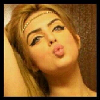 إنسانه عاديه جدا وصريحه لاٱتطرق للمجاملات ابدا لدي غموض يجعل من حولي يغضبون مني اضحك كثيرا ًًًًً......