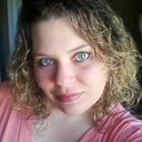 Danielle Button - @Dee32581 - Twitter