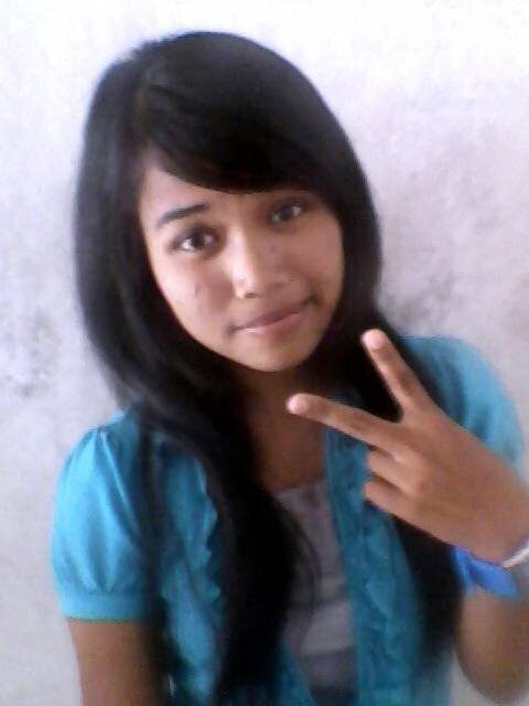 selalu tersenyum dalam menjalani hidup ini :-) :-) :-) :-)