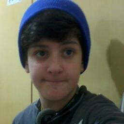 gamer,nao me enporto com pessoas que dizem que jogos deixao mais violento quem fala isso é estupido e noob .......  GAME IS MY LIFE  
@_@