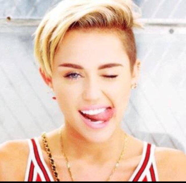 LOVE Miley Cyrus ' SMILERS FOREVER ♥♥♥