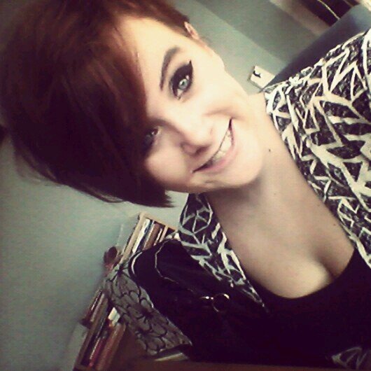 Jordan Holmes&Adam Levine are my fave people and oreos are the reason im fat