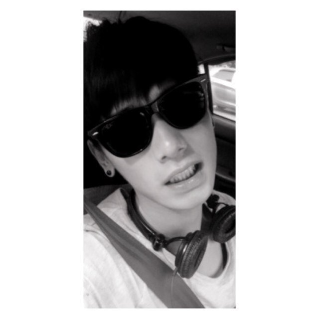 ชื่อกูอ่านว่า ฌอน - vol.sean@live.com อยากเล่นเมื่อไหร่จะกลับมาตอนนี้ไม่มีอารมณ์