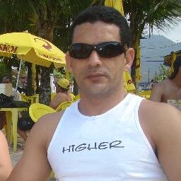 A MELHOR MANEIRA DE SER FELIZ É CONTRIBUIR PARA A FELICIDADE DOS OUTROS.