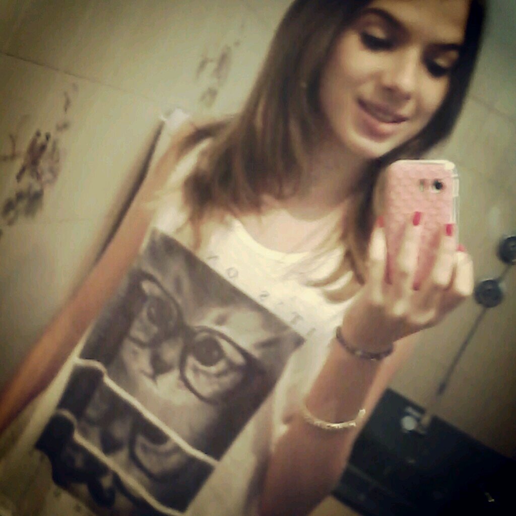 ♥ belieber, lovatic and VampireManiac ♥