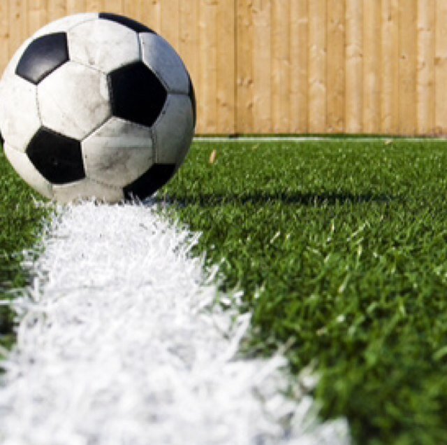 Helping fellow footballers with one piece of advice at a time to improve the beautiful game. I follow back. Email questions at: concernedfootballer18@gmail.com