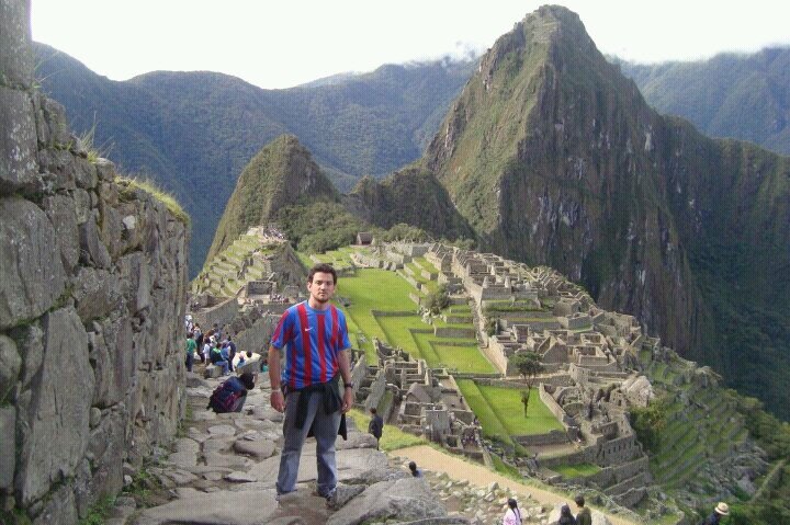 Adebianchini's profile picture. Mejor que decir es hacer, mejor que prometer es realizar...