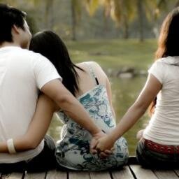 Kutitipkan rasa cinta ini padanya, biarkan dia memiliki rasa yang luar biasa ini, untuk menjagamu. Follow @Selingkuhannnn #RECOMMENDED