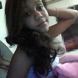 Heey,12 aninhos,solteira amo brigadeiro e essas recalcadas qe me ama 2 bjos
