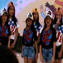 Uniquegirlsband's profile picture. 