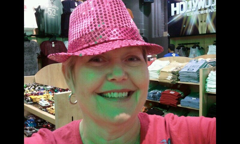 Arlett_mechel's profile picture. Married to my best friend with two beautiful children.  Loves Christ and serving Him.