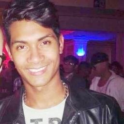 Virgíniano
 quase nato , dado a surtos de divimos. Viciado em sonhos e composto de 
verdade . Mils defeitos e alguns truques pra dar a ilusão de qualidades .